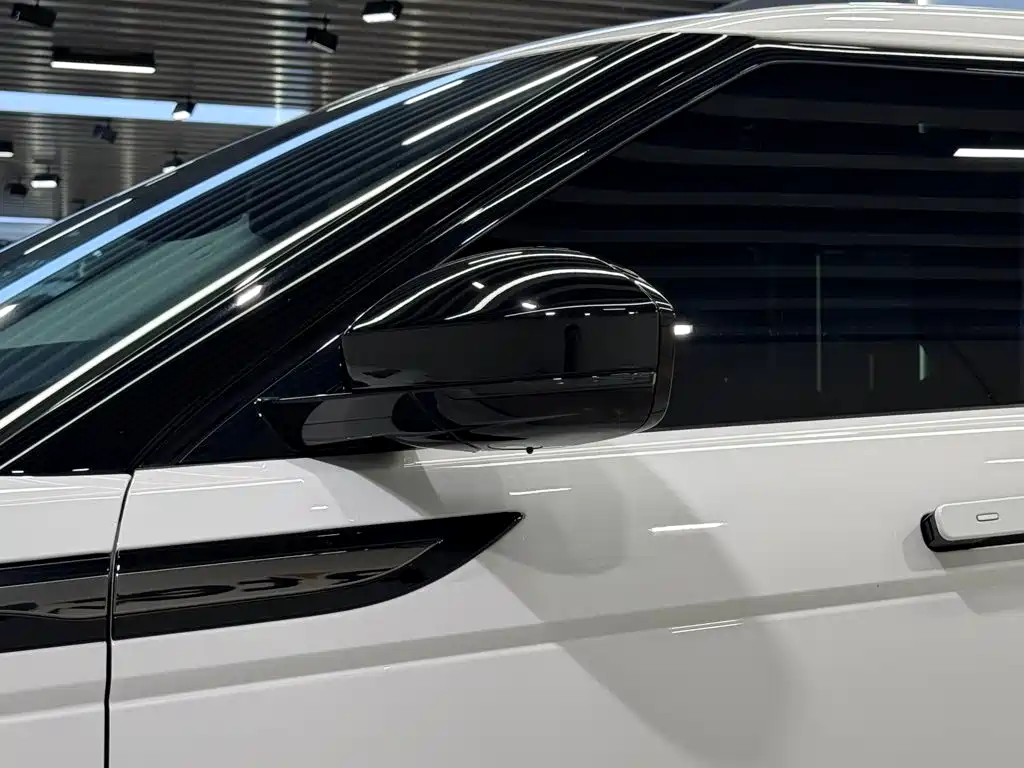Land Rover Evoque — фото 13