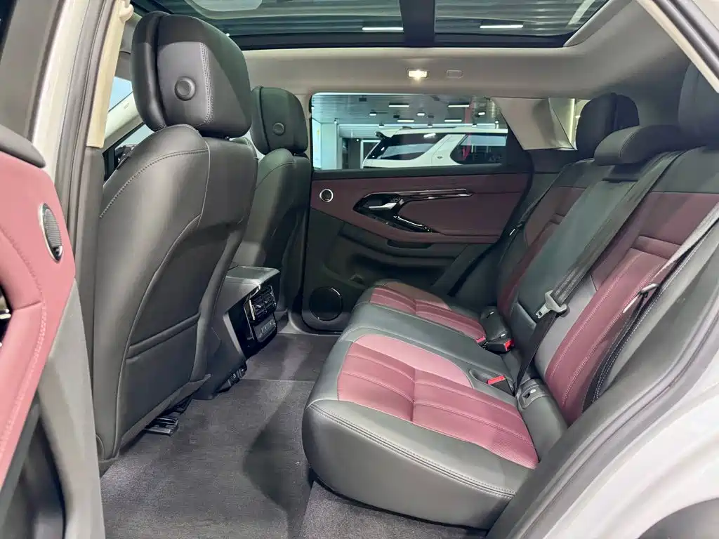 Land Rover Evoque — фото 25