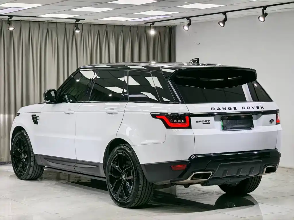 Land Rover Sport PHEV — фото 9