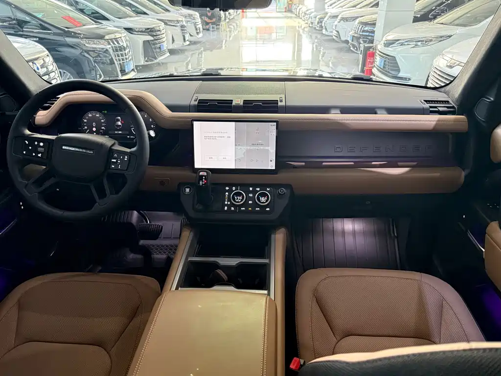 Land Rover Defender — фото 13