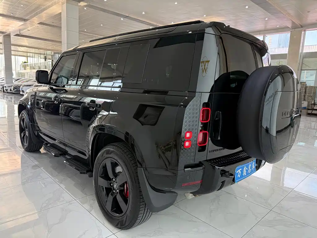 Land Rover Defender — фото 19