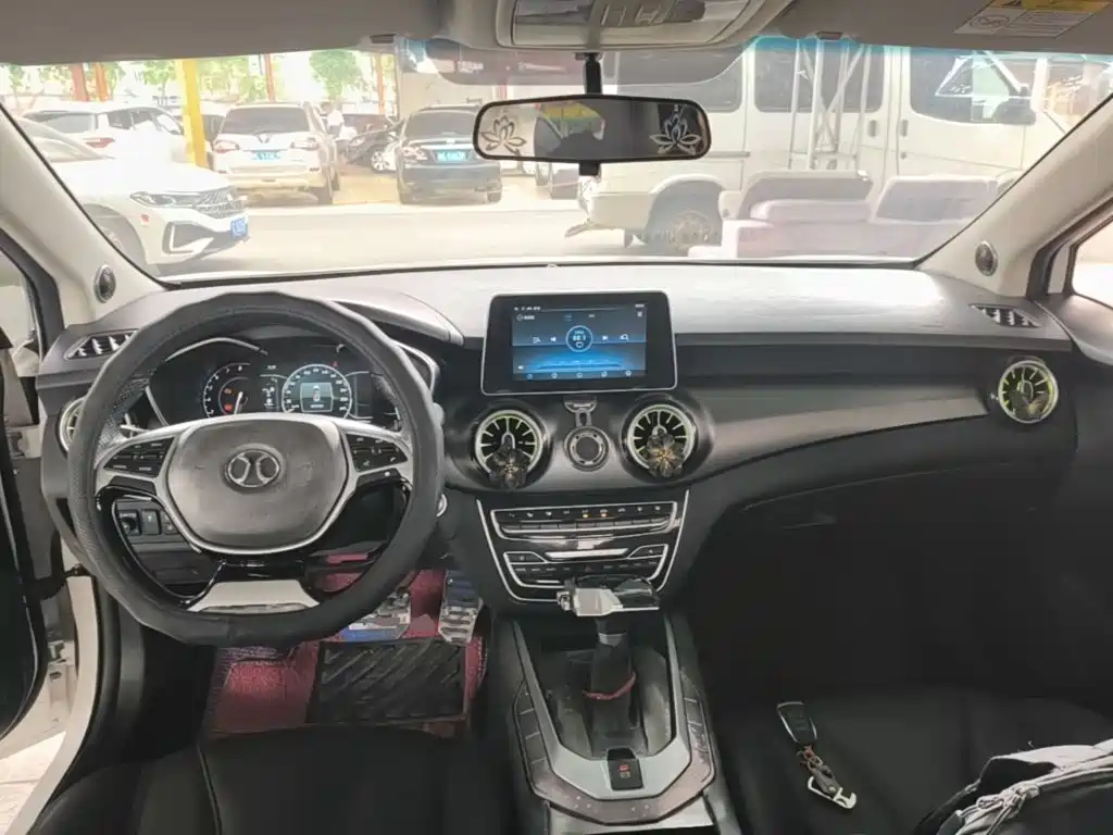 BAIC Senova D50 — фото 10