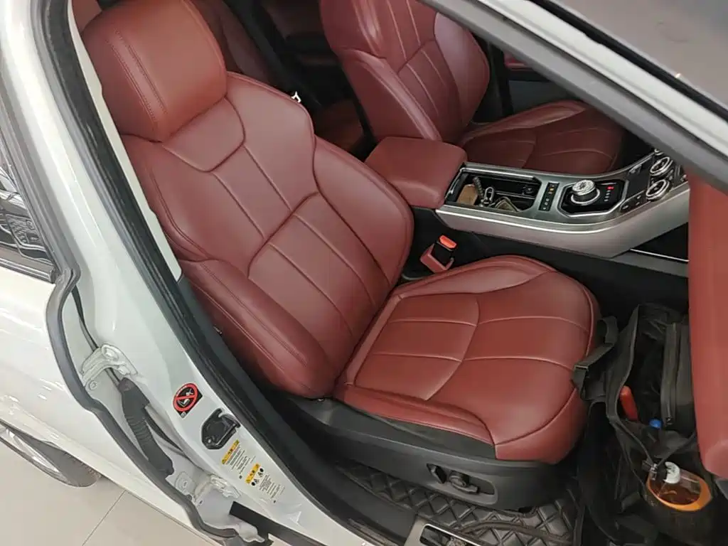 Land Rover Evoque — фото 25