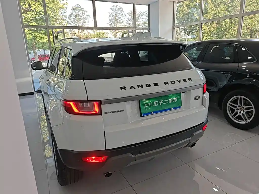 Land Rover Evoque — фото 5