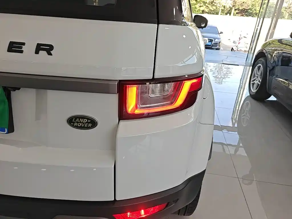 Land Rover Evoque — фото 8