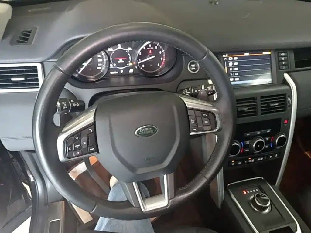 Land Rover Discovery Sport — фото 11