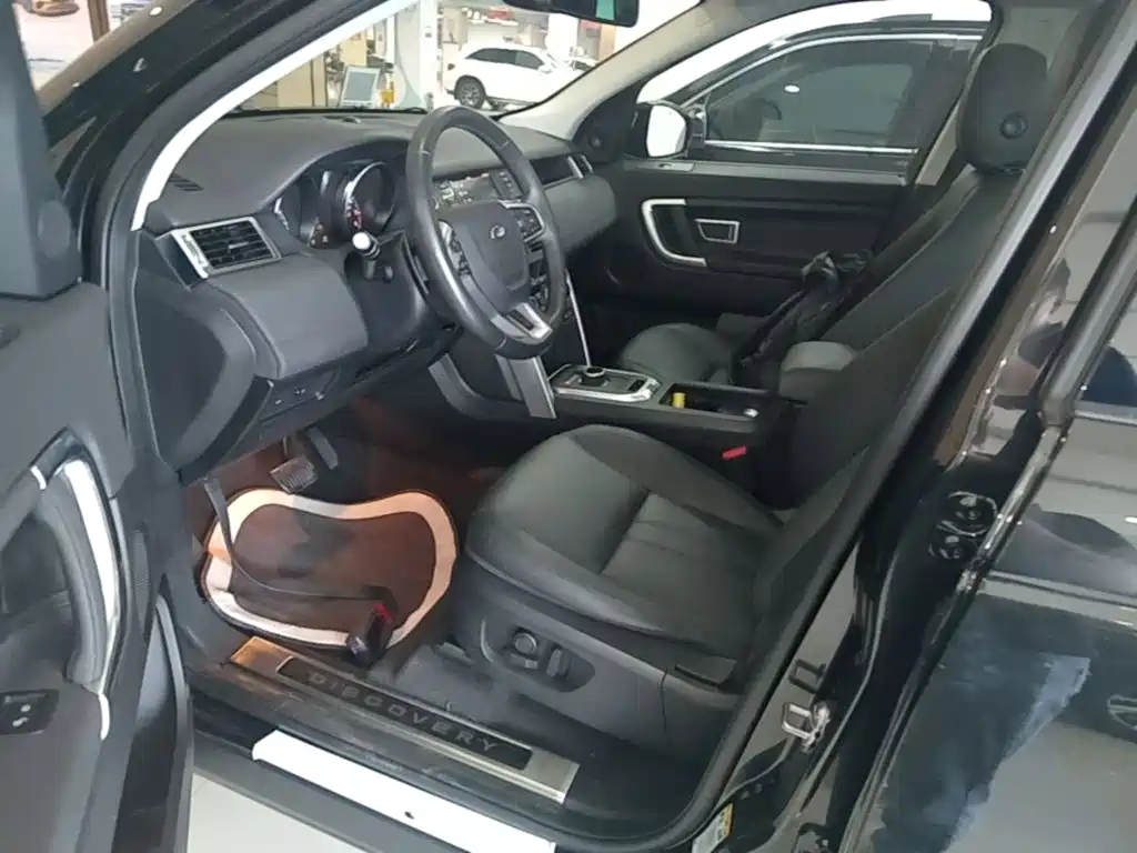 Land Rover Discovery Sport — фото 15