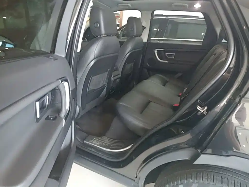 Land Rover Discovery Sport — фото 17