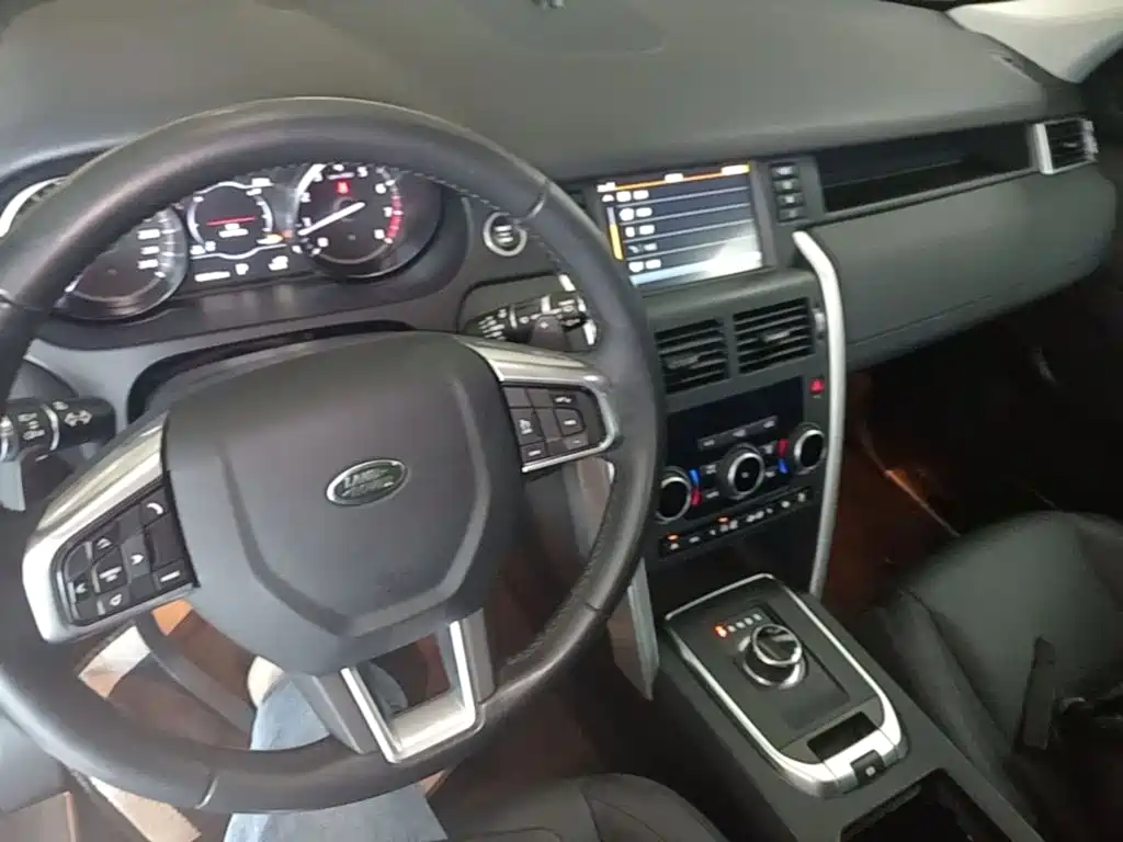 Land Rover Discovery Sport — фото 10