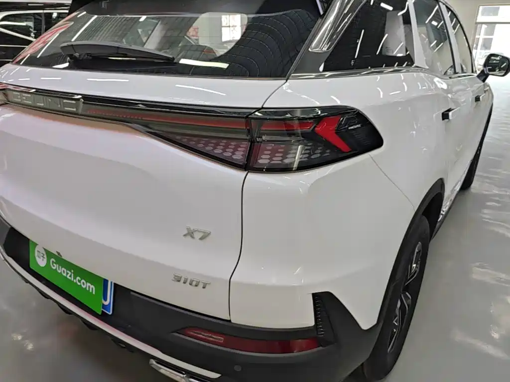 BAIC X7 — фото 8