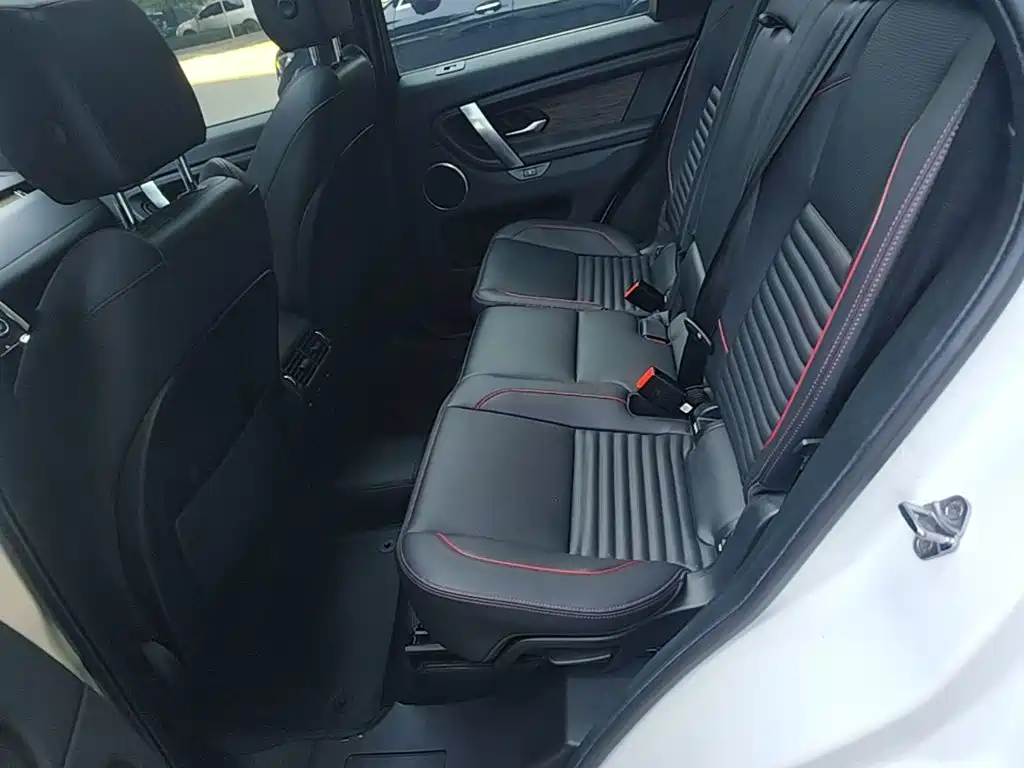 Land Rover Discovery Sport — фото 17