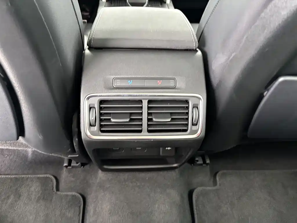 Land Rover Discovery Sport — фото 20