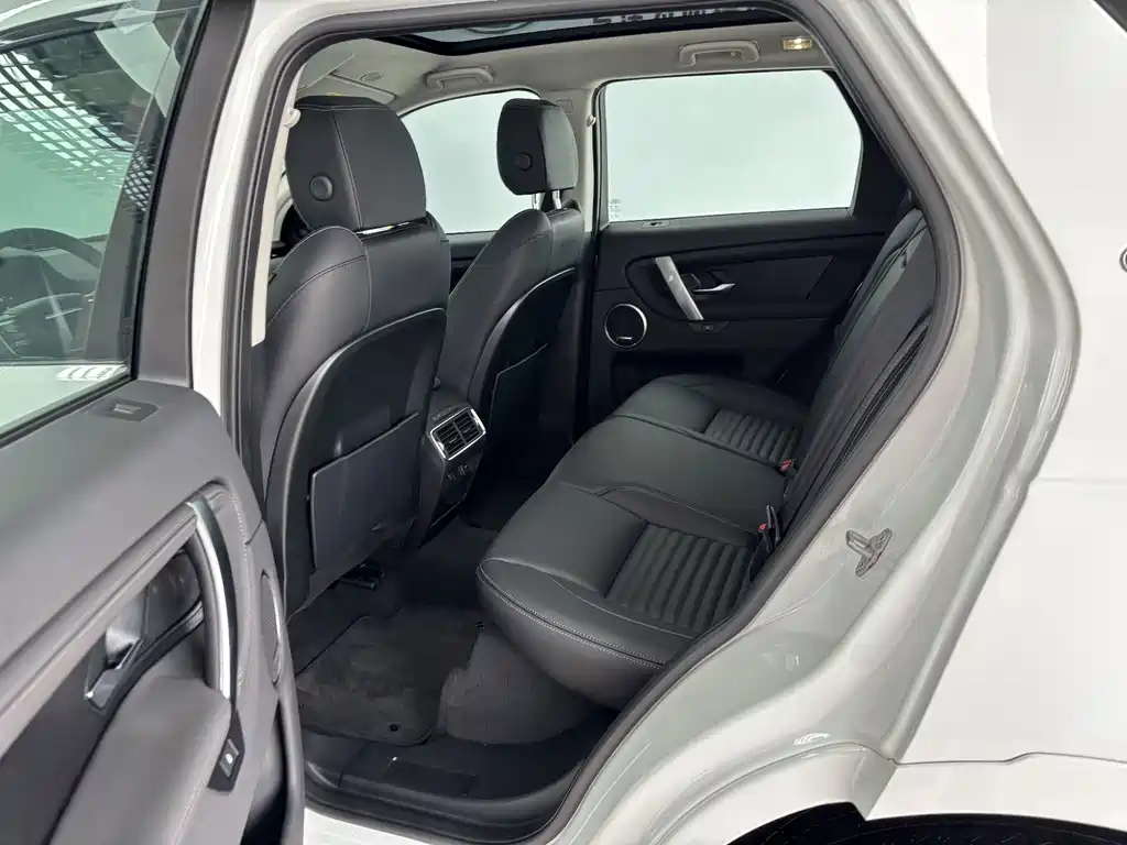 Land Rover Discovery Sport — фото 22