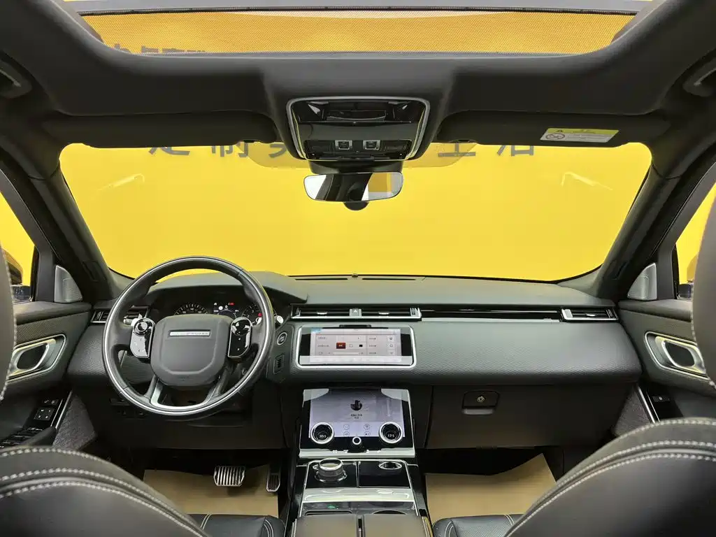 Land Rover Velar — фото 14