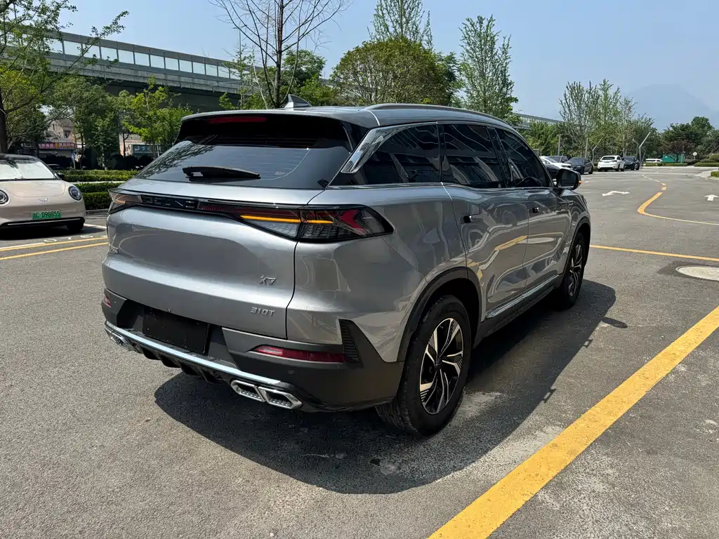 BAIC X7 — фото 13