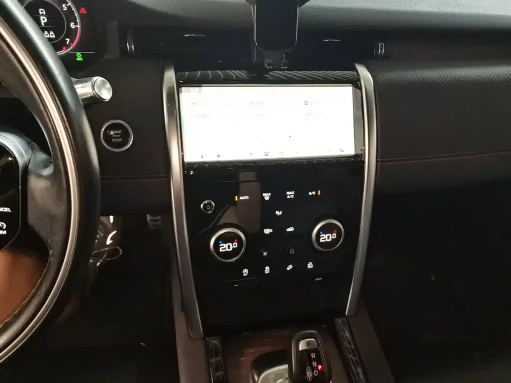 Land Rover Discovery Sport — фото 13