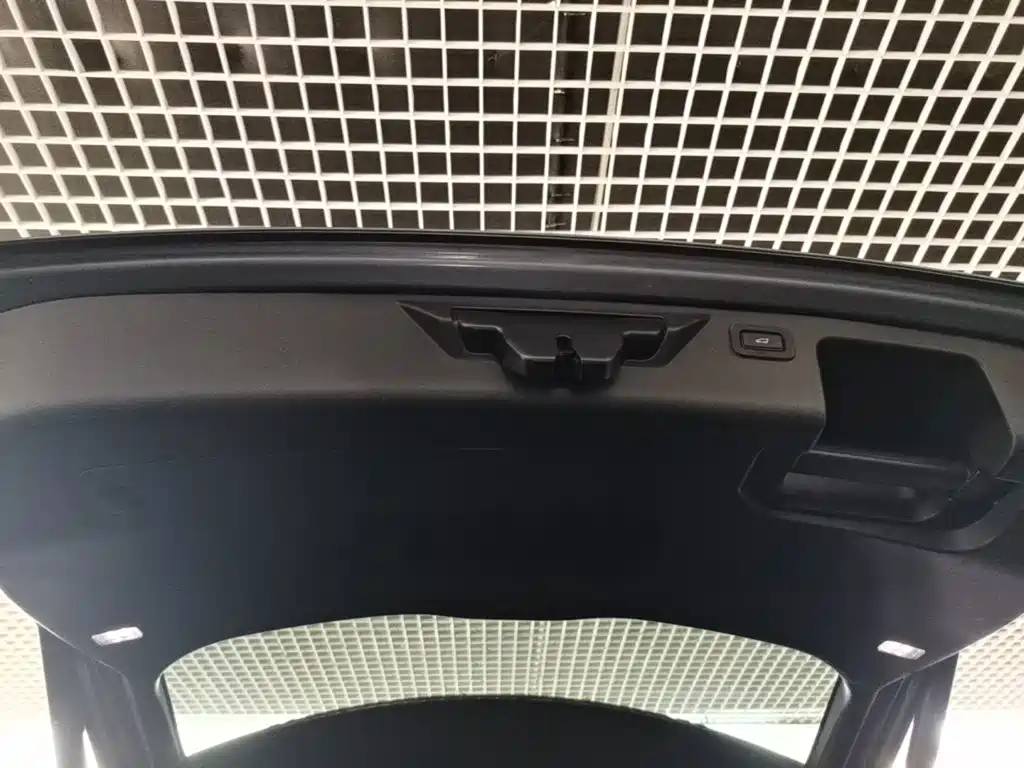 Land Rover Discovery Sport — фото 19