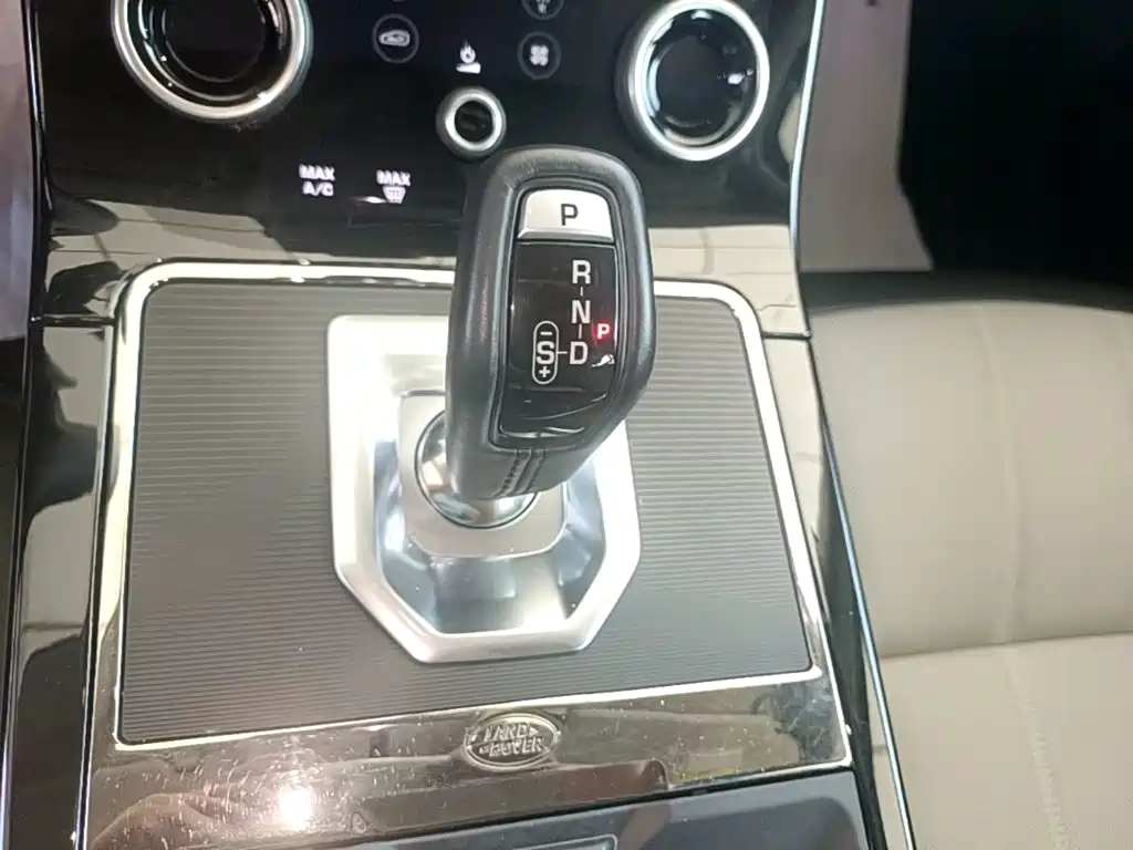 Land Rover Evoque — фото 14