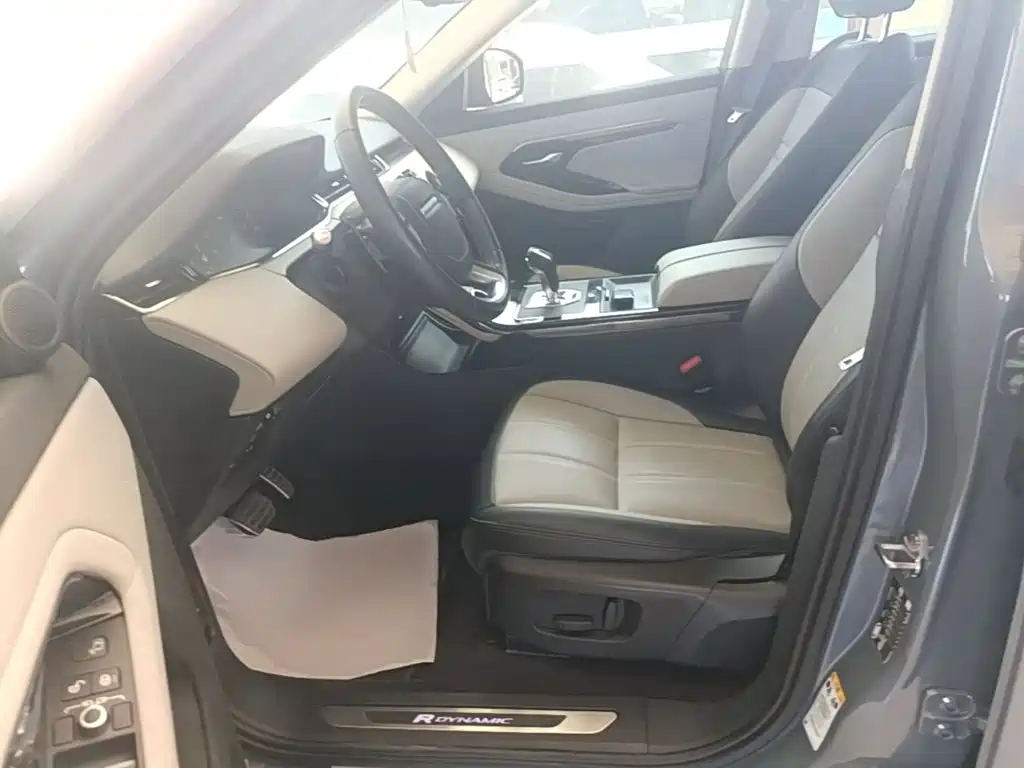 Land Rover Evoque — фото 15