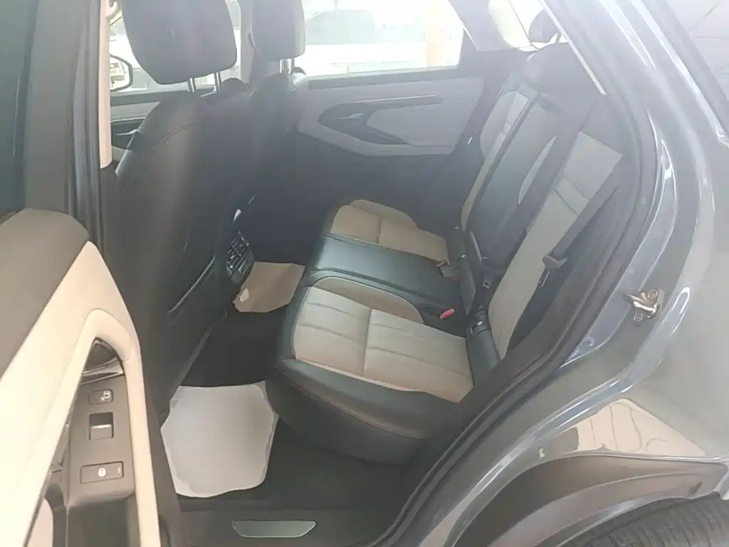 Land Rover Evoque — фото 17
