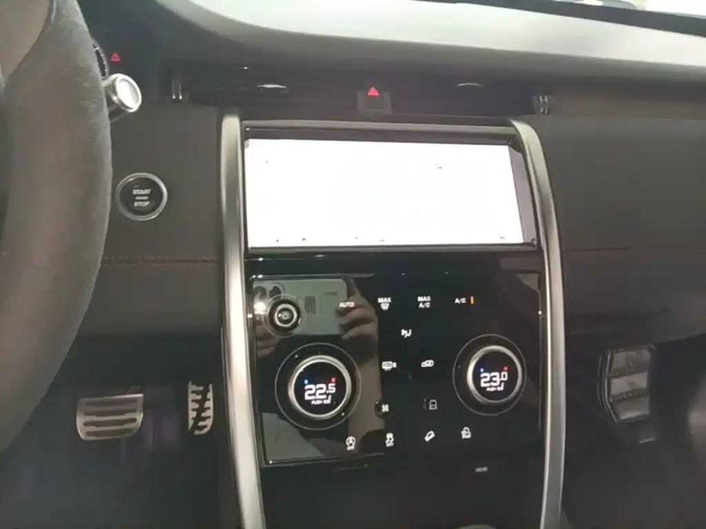 Land Rover Discovery Sport — фото 13