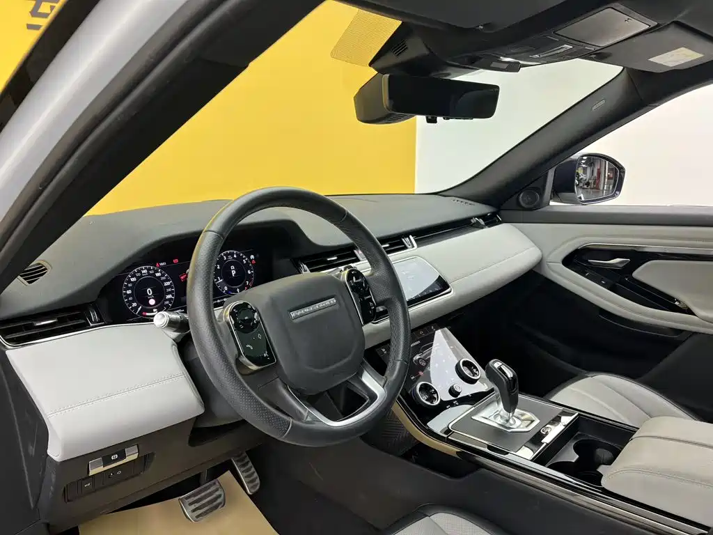 Land Rover Evoque — фото 37