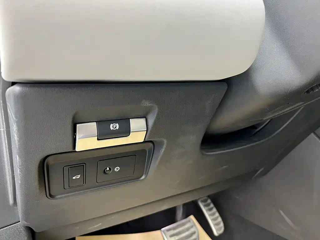 Land Rover Evoque — фото 39