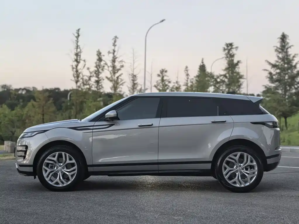 Land Rover Evoque — фото 17