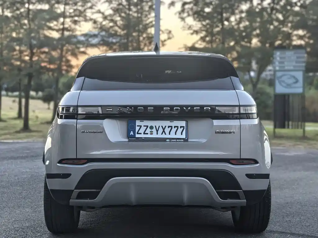 Land Rover Evoque — фото 18
