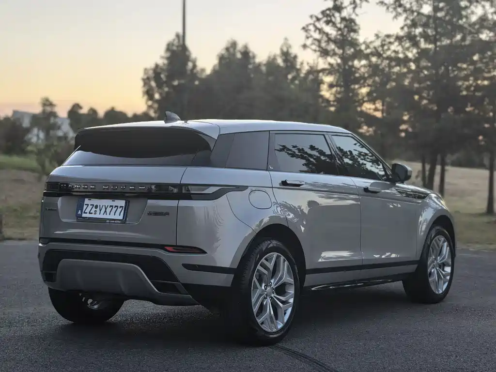 Land Rover Evoque — фото 19