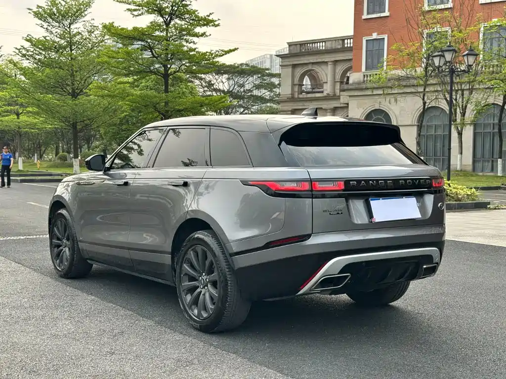 Land Rover Velar — фото 14