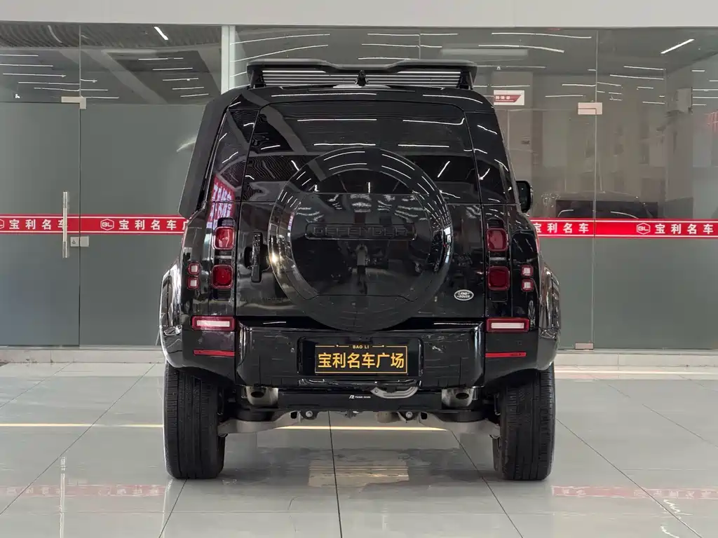 Land Rover Defender — фото 17