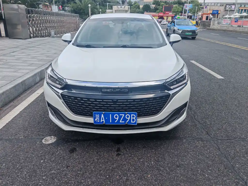 BAIC U7 — фото 2