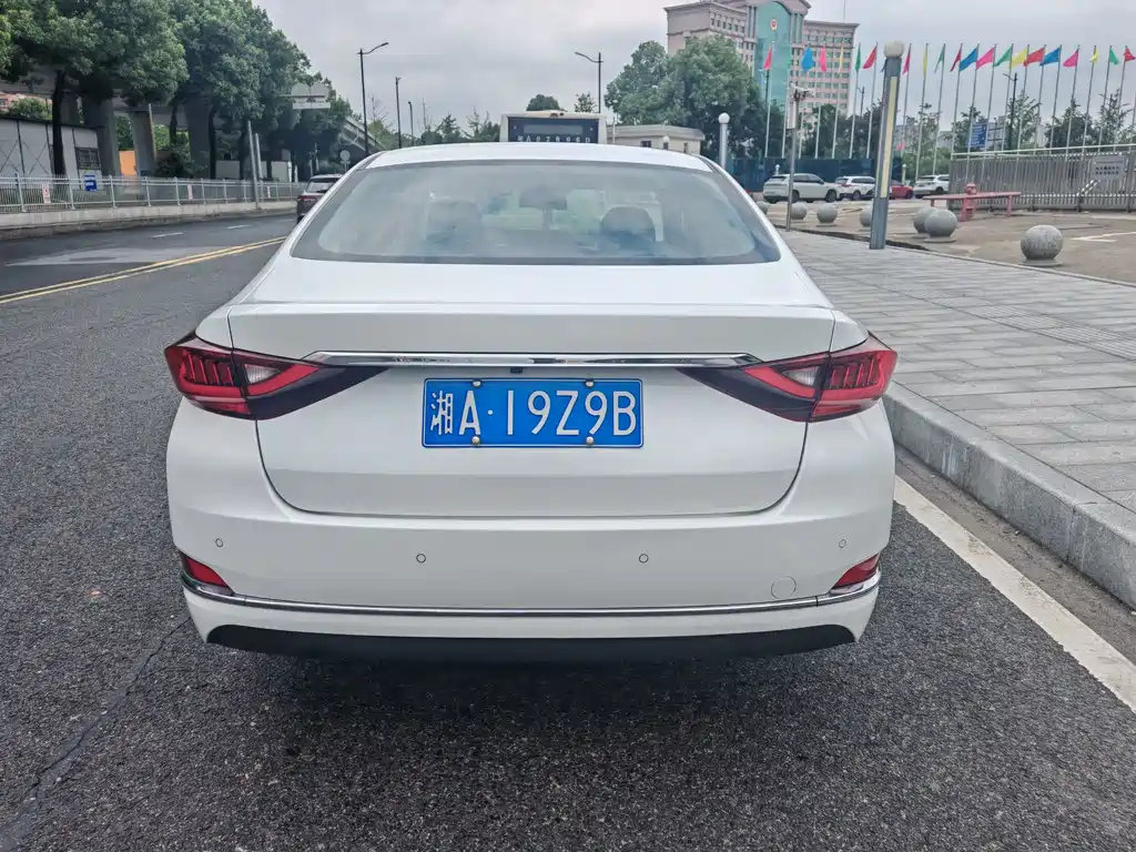 BAIC U7 — фото 11