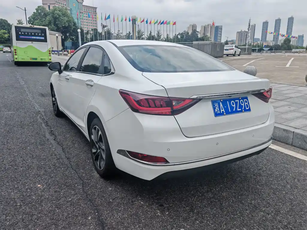 BAIC U7 — фото 14