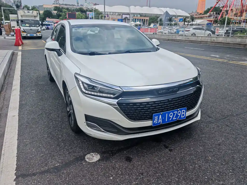 BAIC U7 — фото 3