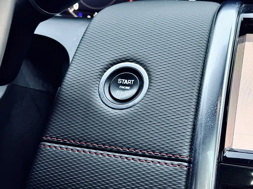 Land Rover Discovery Sport — фото 21