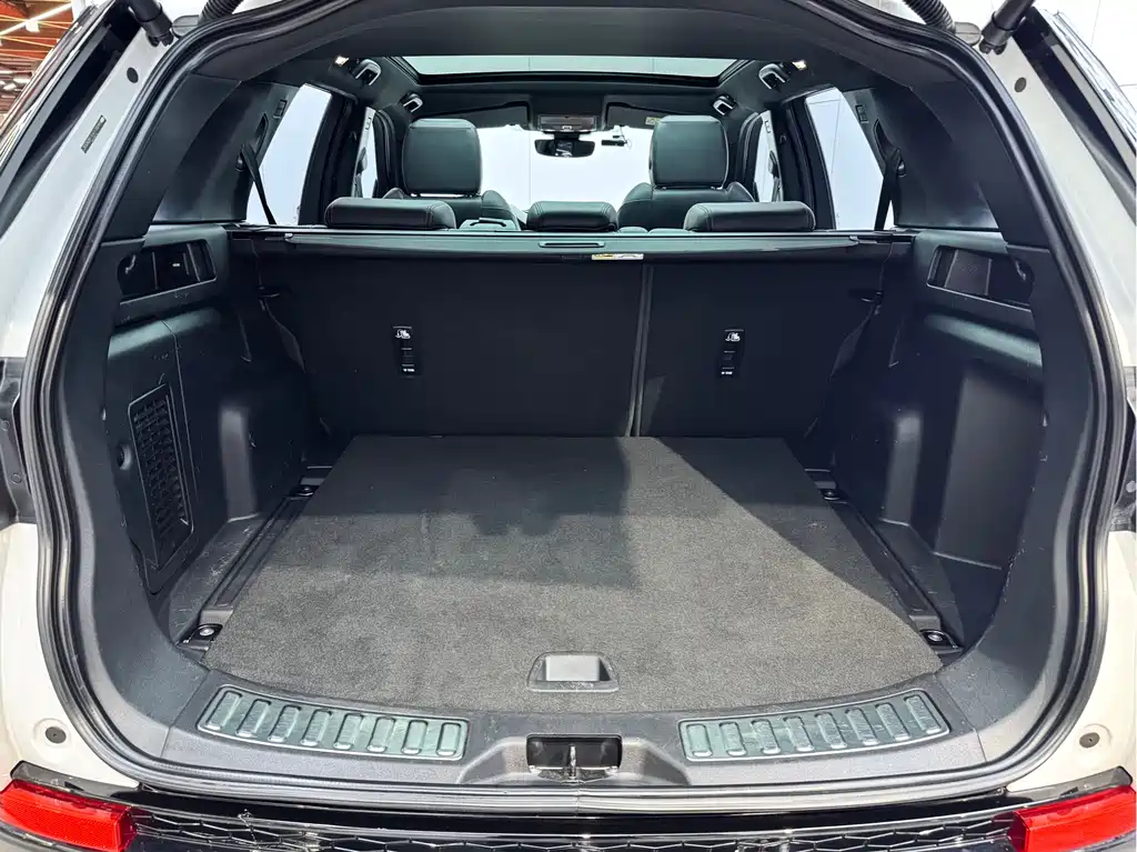 Land Rover Discovery Sport — фото 22