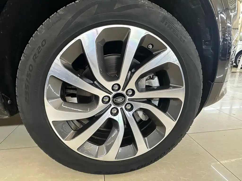 Land Rover Discovery Sport — фото 20