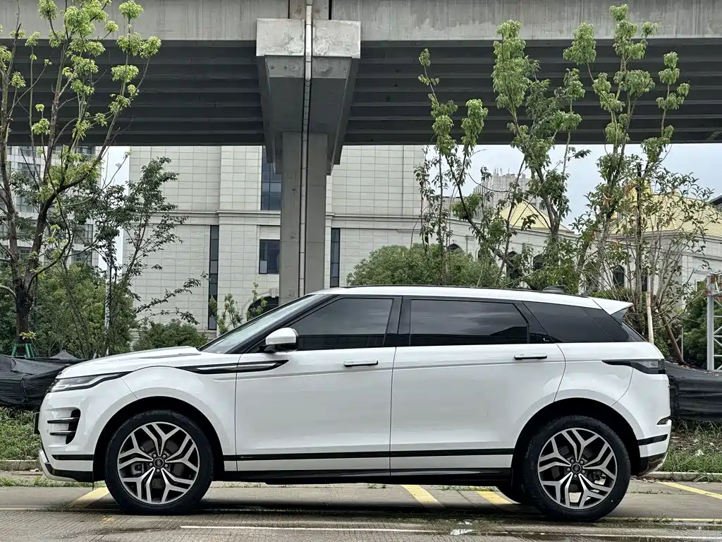 Land Rover Evoque — фото 14