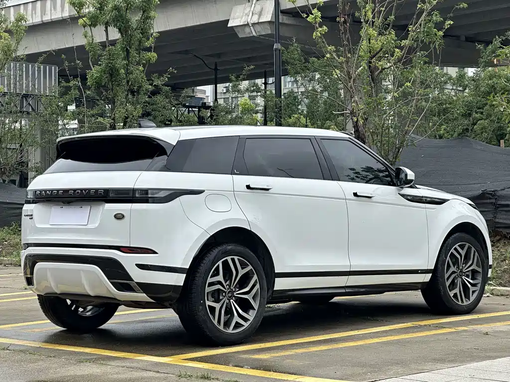 Land Rover Evoque — фото 17