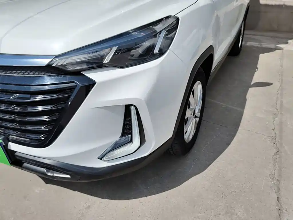 BAIC X3 — фото 24
