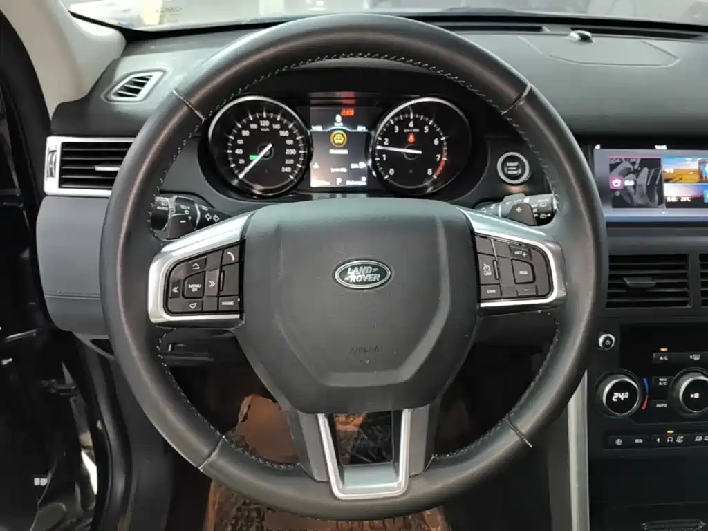 Land Rover Discovery Sport — фото 11