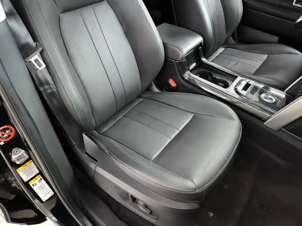 Land Rover Discovery Sport — фото 25