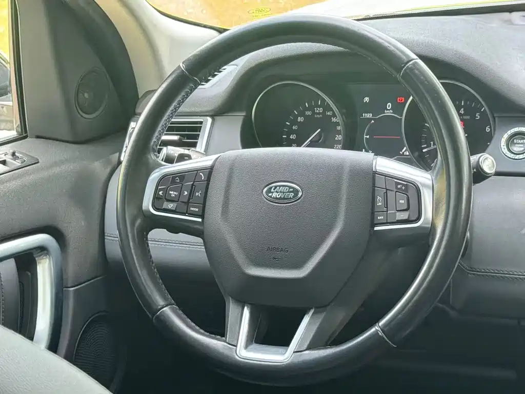 Land Rover Discovery Sport — фото 11