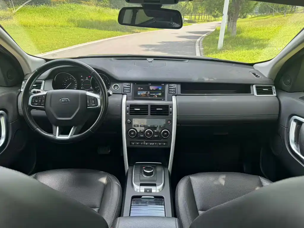 Land Rover Discovery Sport — фото 10