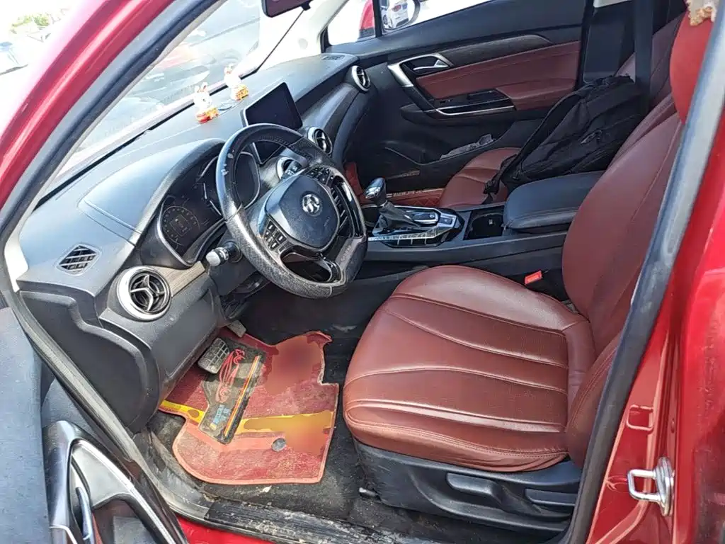 BAIC Senova D50 — фото 15
