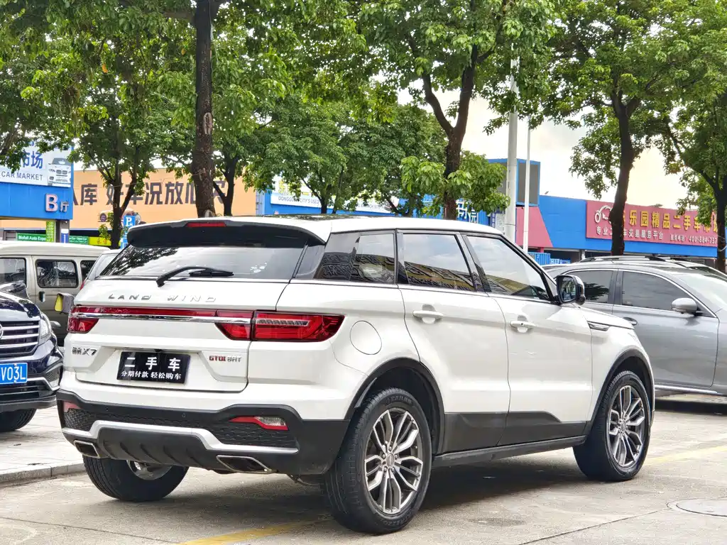 Landwind Landwind X7 — фото 7