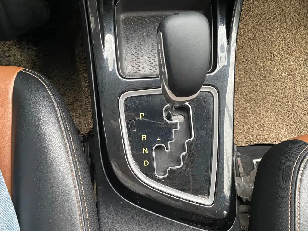 Landwind Landwind X2 — фото 12