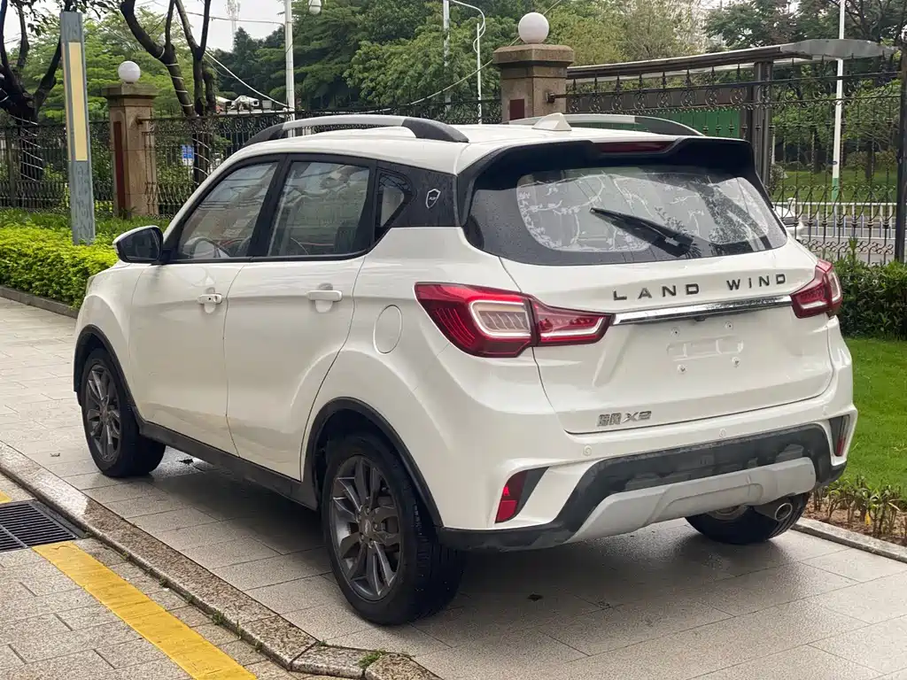 Landwind Landwind X2 — фото 9